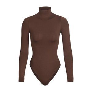 SKIMS ESSENTIAL MOCK NECK LONG SLEEVE BODYSUIT S/M